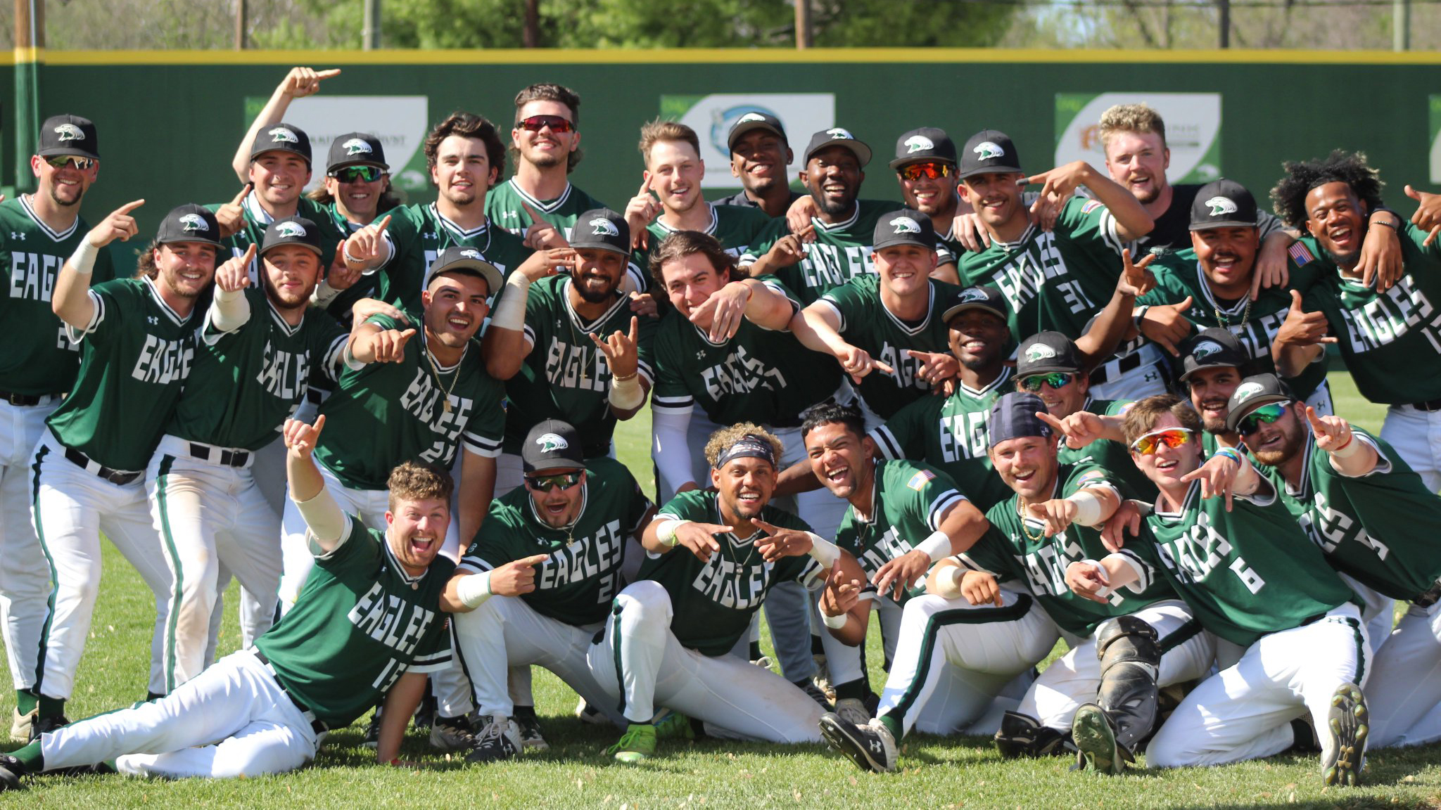 Conference Champs! Central sweeps Clarke to claim Heart regular season crown