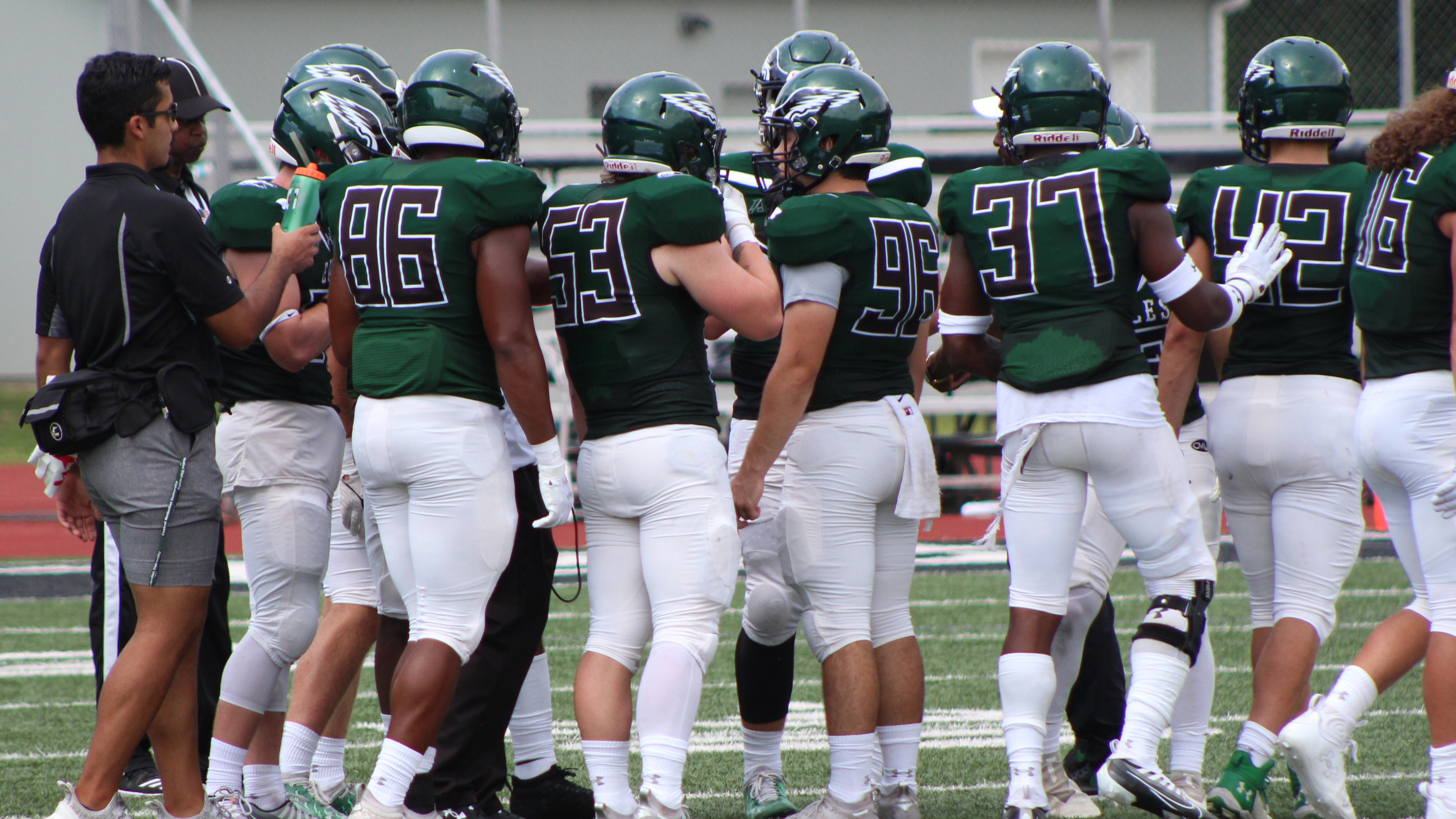 Eagles Fall to No. 2 Grand View in Home Opener