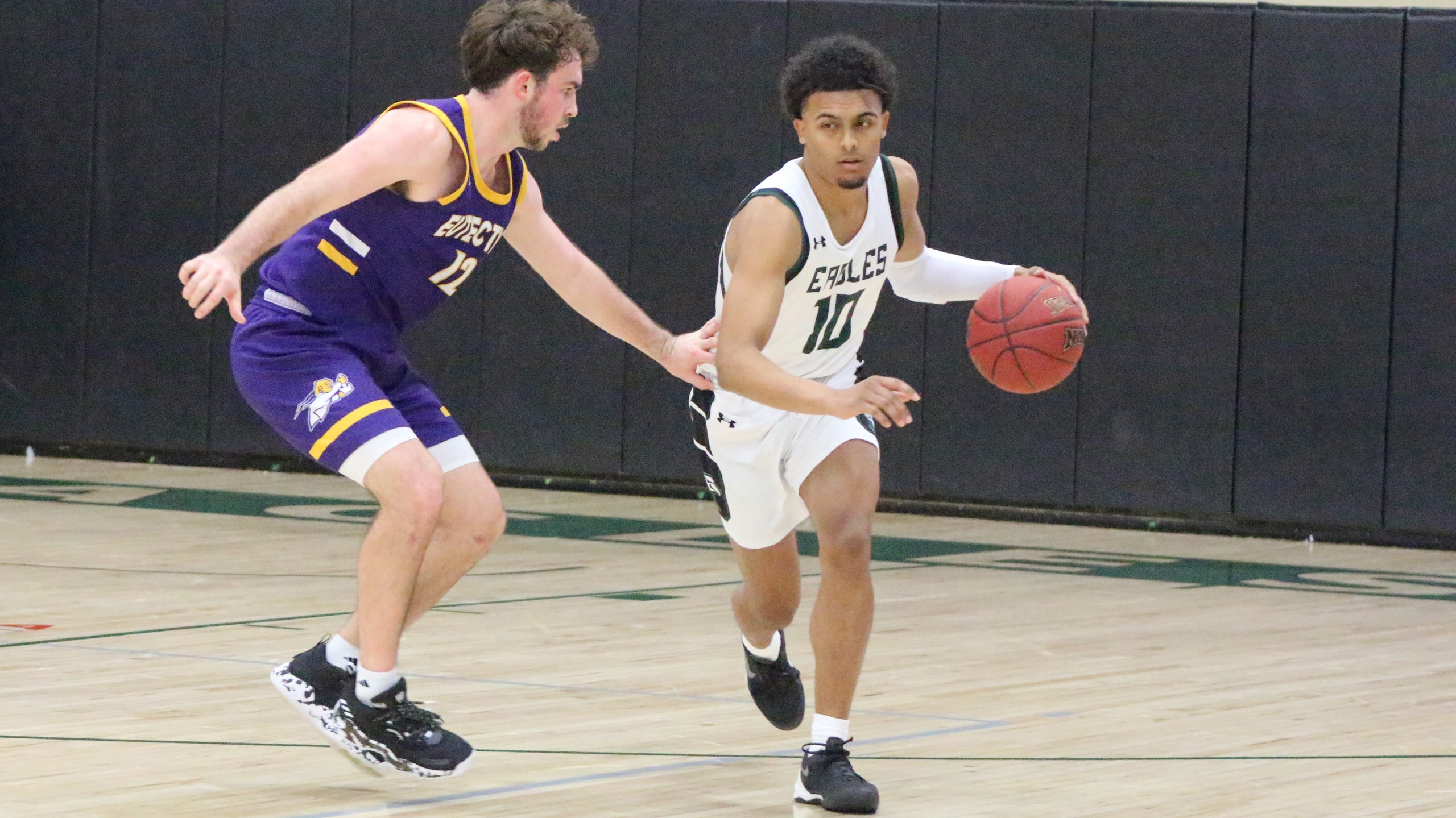 Eagles edge Columbia College in final seconds, 62-61