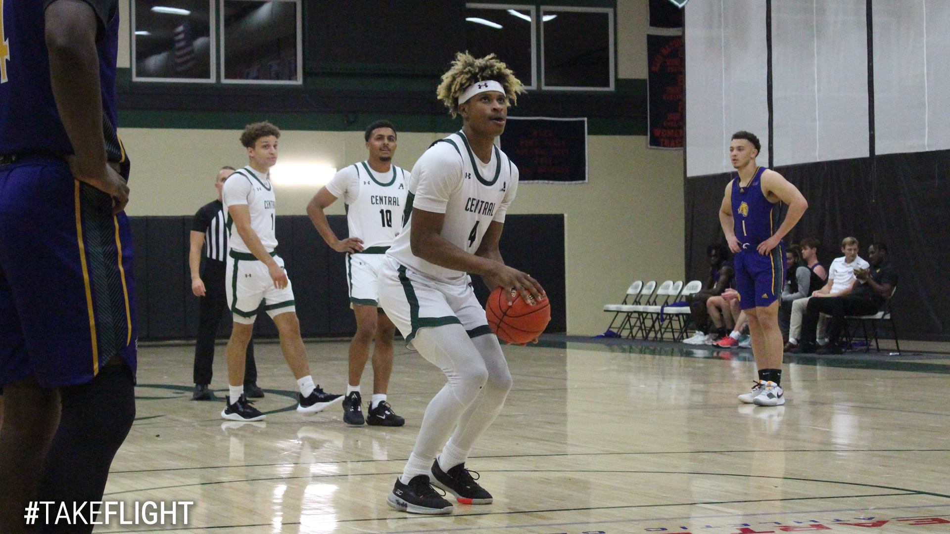 Eagles Knock Off Preseason Favorite Pioneers in Olathe