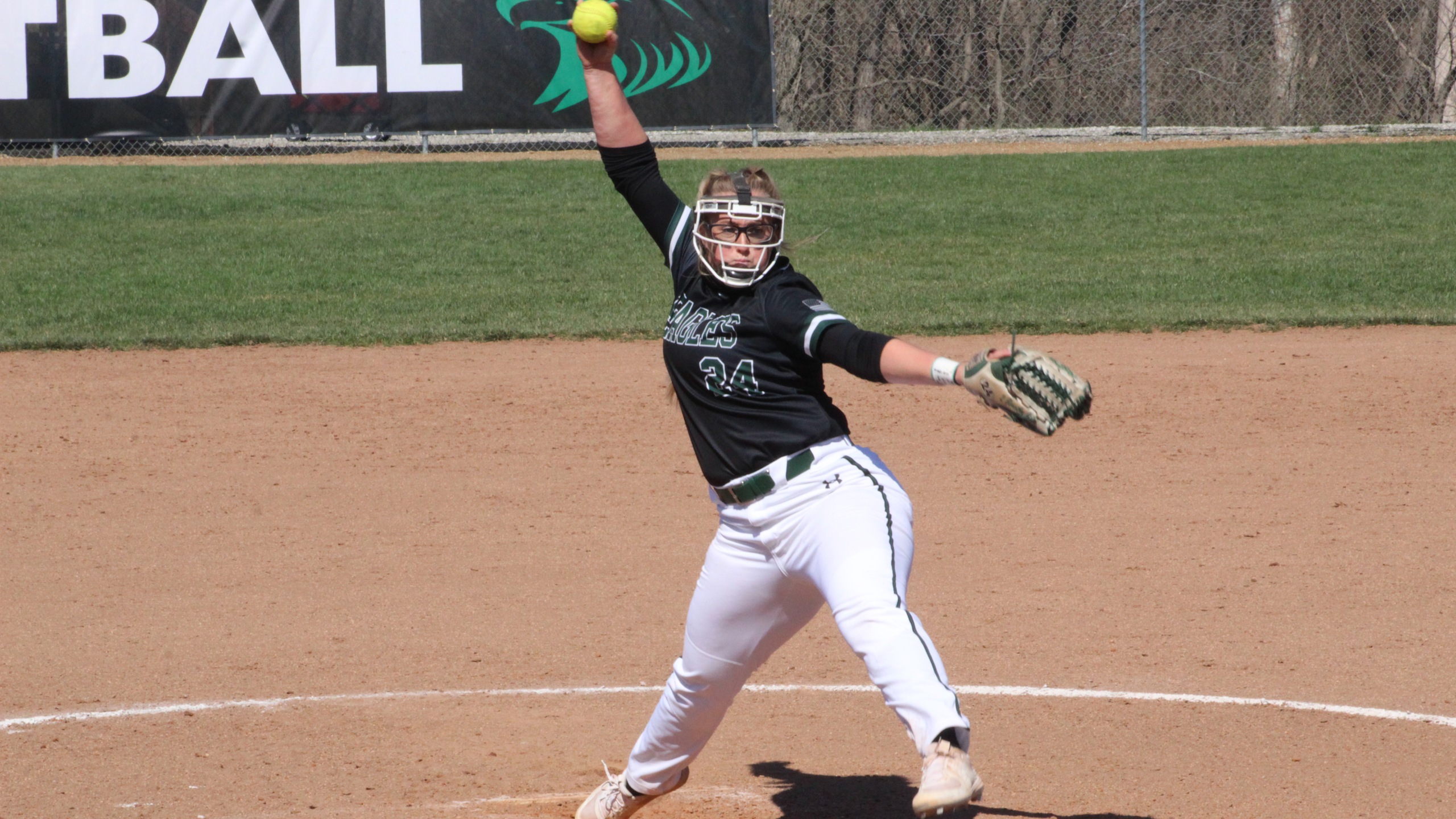 Eagles bounce back with sweep of Statesmen