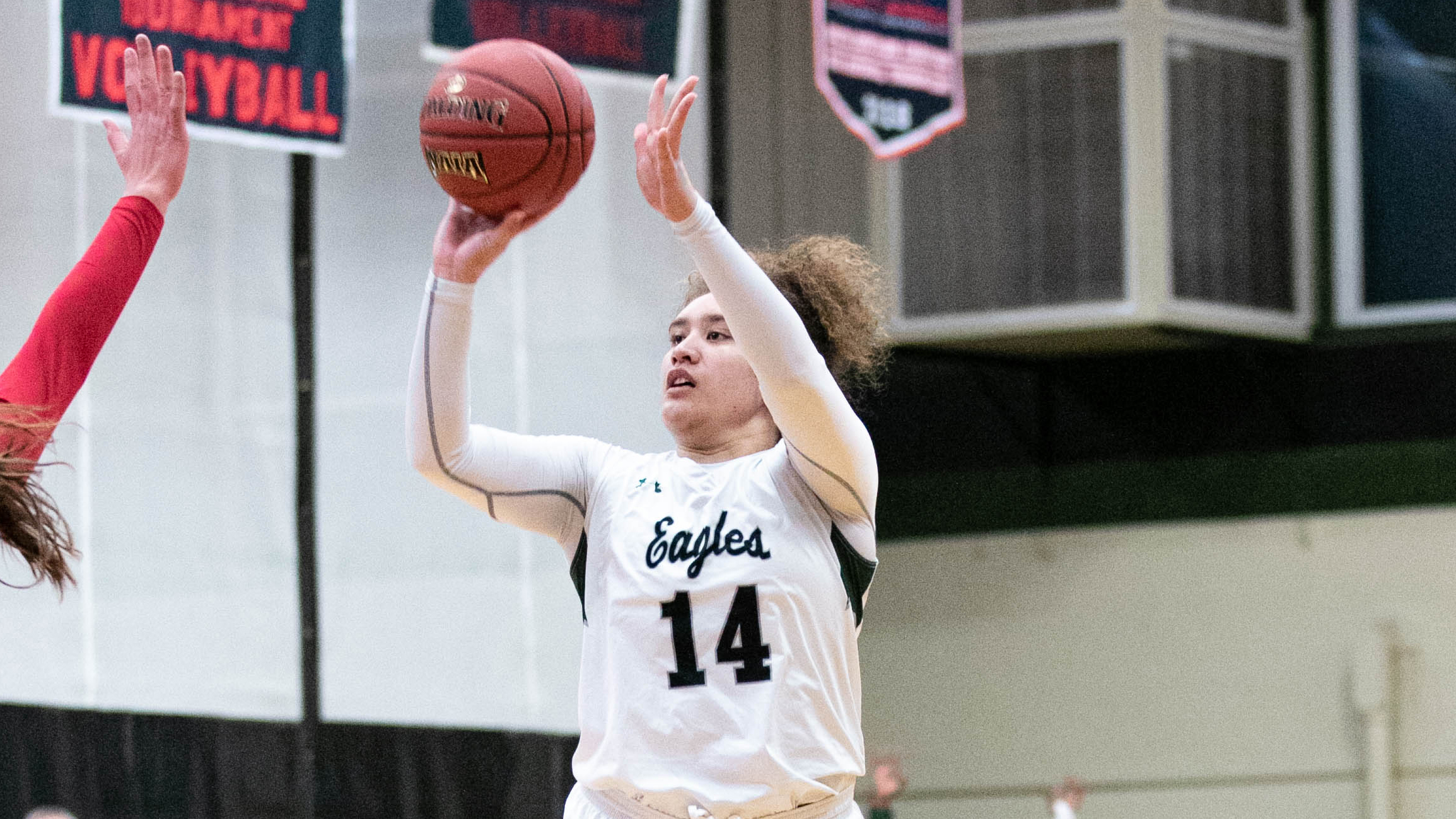 Sharpshooting leads Ravens past CMU Saturday afternoon