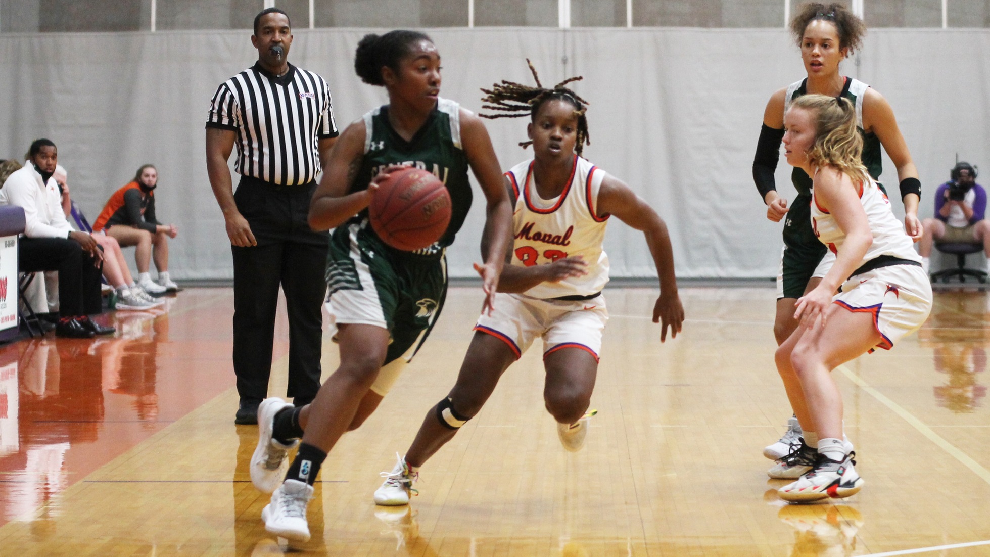 Central falls in road battle at MNU, 61-55