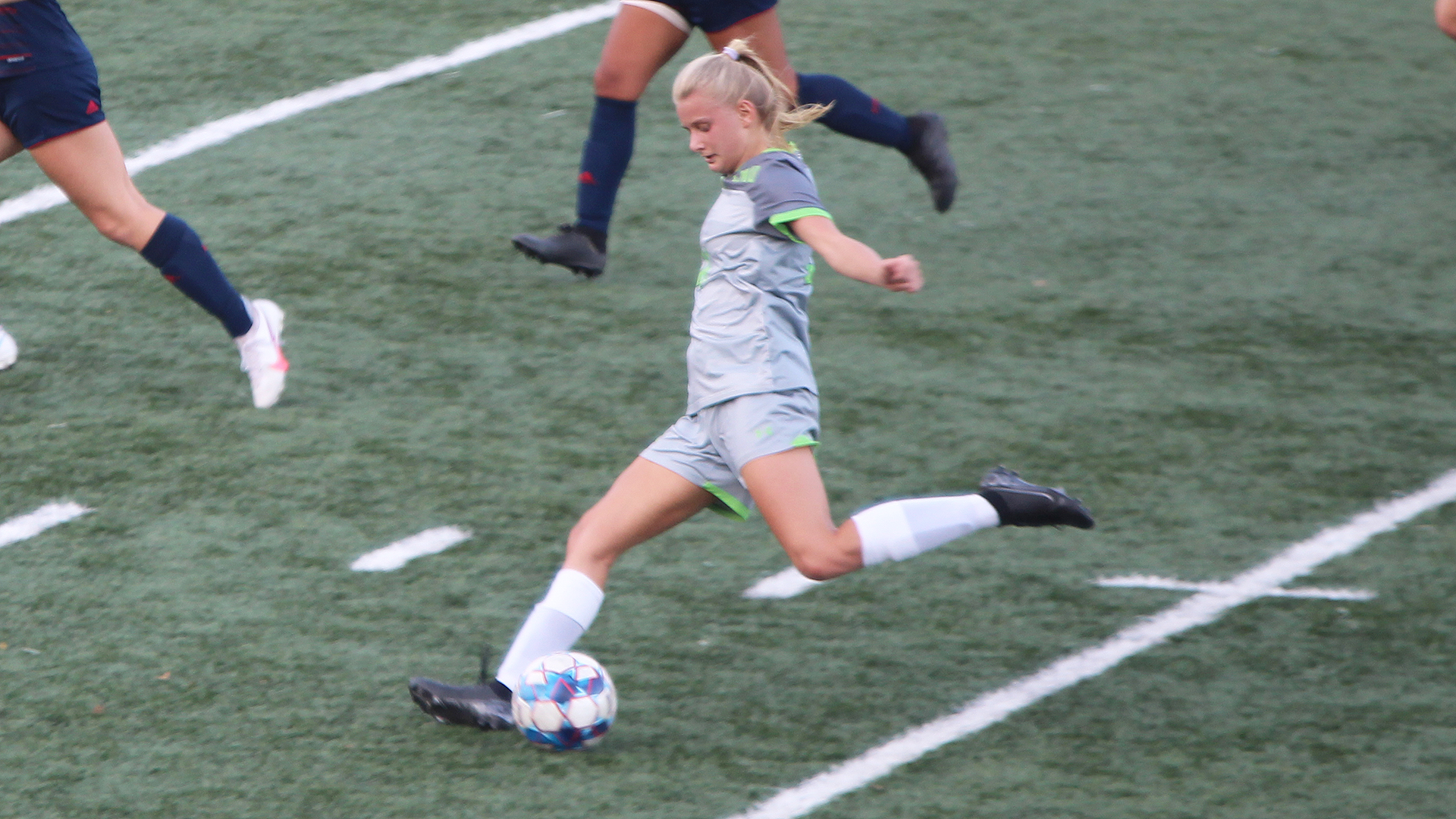 Eagles bounce back with 5-0 shutout victory over MNU