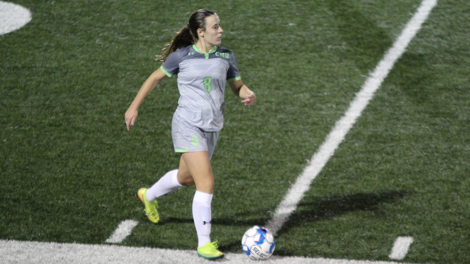 Offense propels No. 8 Eagles to 5-0 win over Yellowjackets