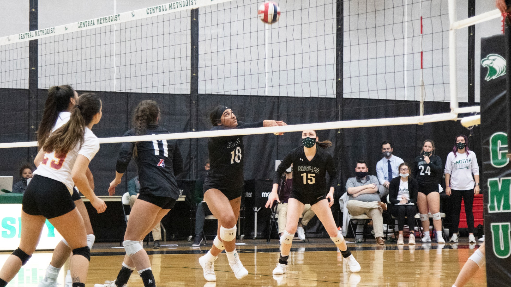 Park comes back to edge Central in five sets