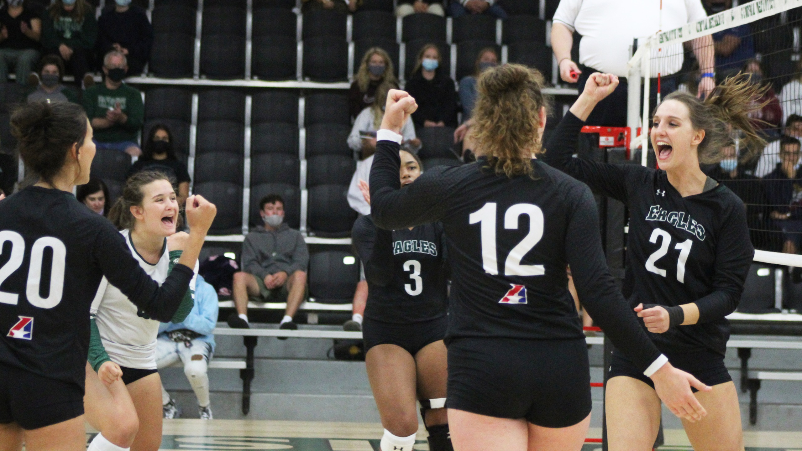 Eagles post third straight sweep over Vikings Tuesday night